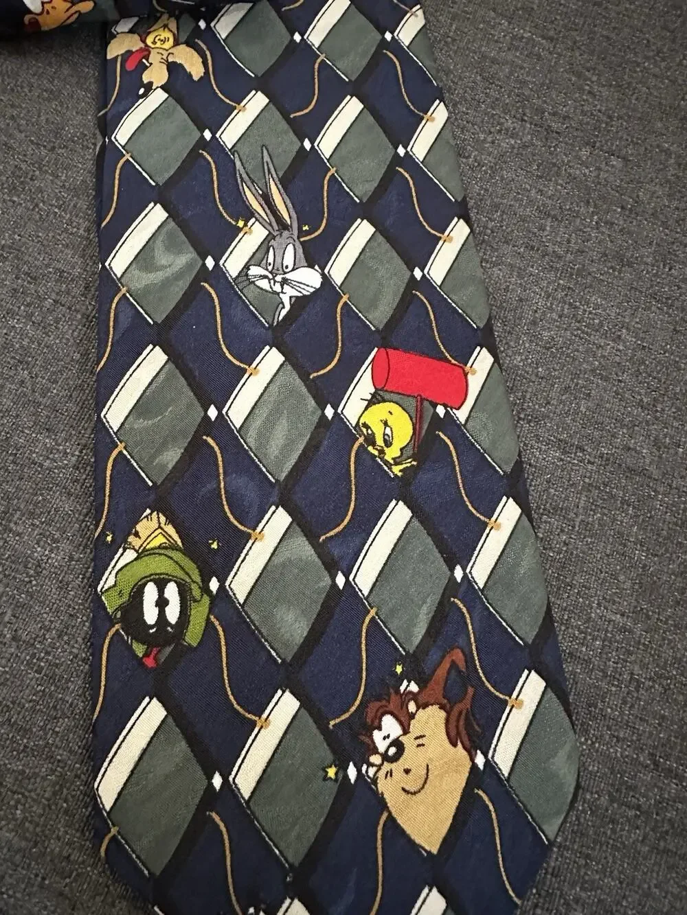 Vintage 1995 Looney Tunes Mania Tie Warner Bros Bugs Bunny Taz Tweety Sylvester